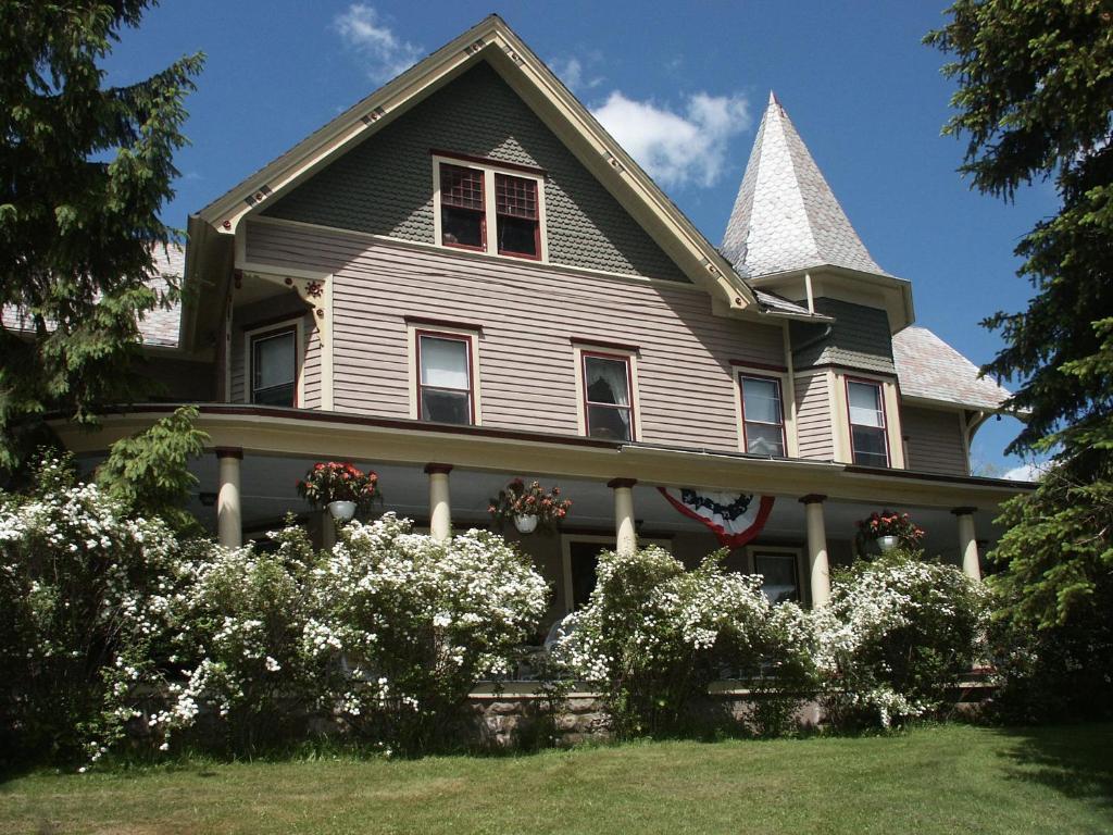 Margaretville Mountain Inn B&B Exterior photo